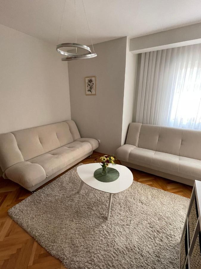 Apartman Filip Lux City Center Нови пазар Екстериор снимка
