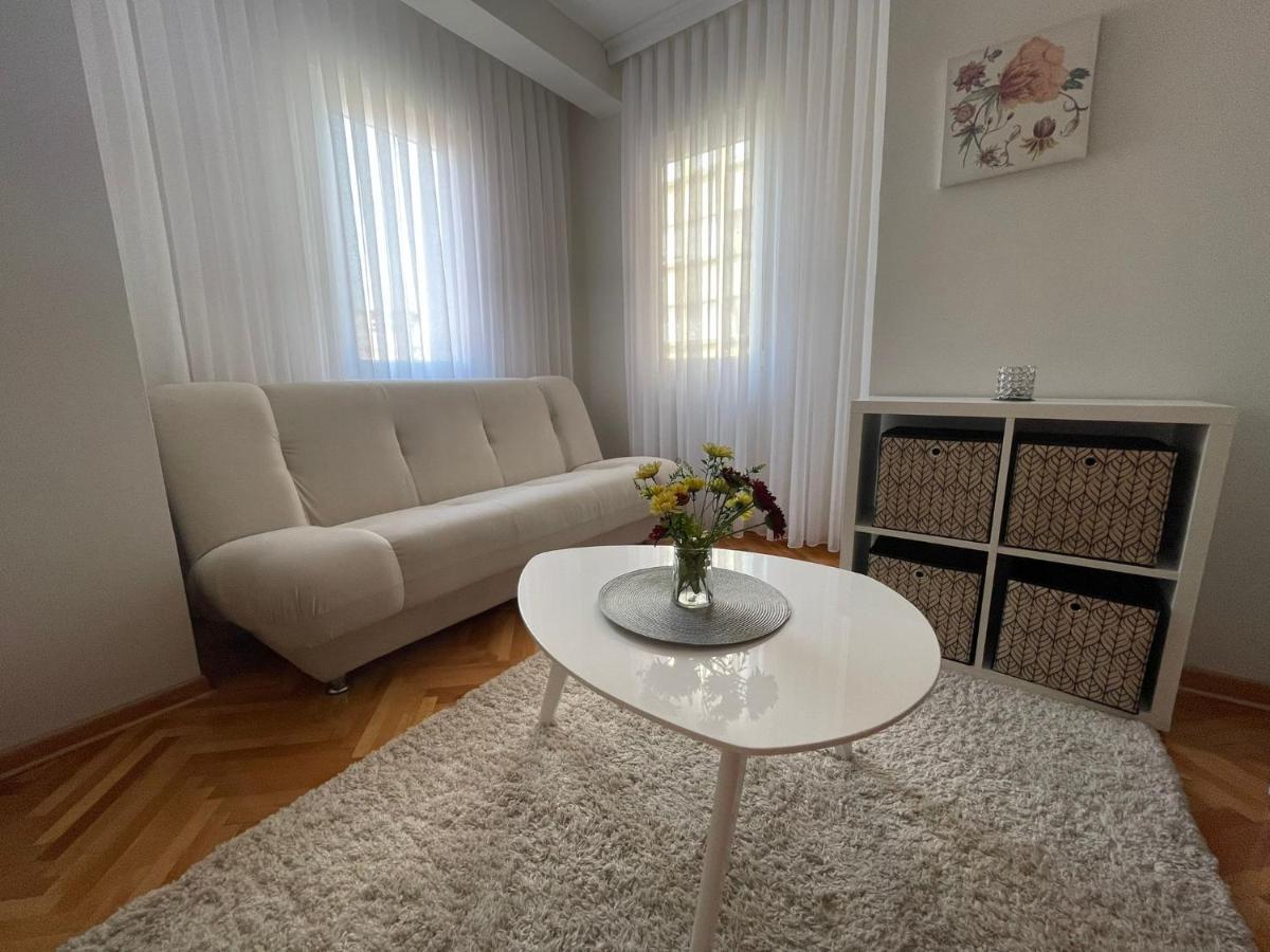Apartman Filip Lux City Center Нови пазар Екстериор снимка